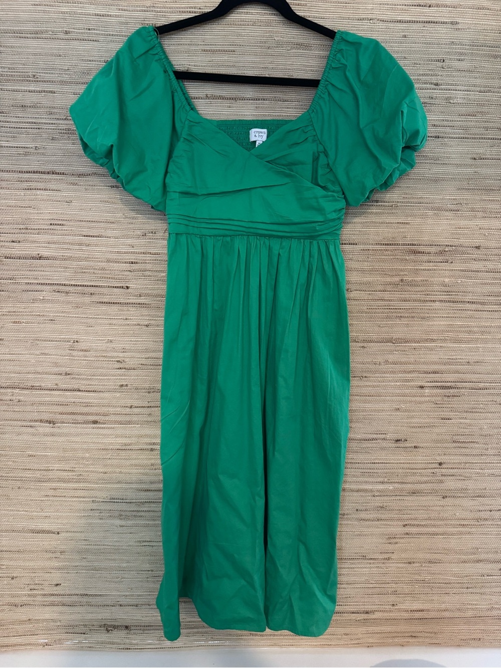 crown & ivy Green Midi Dress with Puff Sleeves